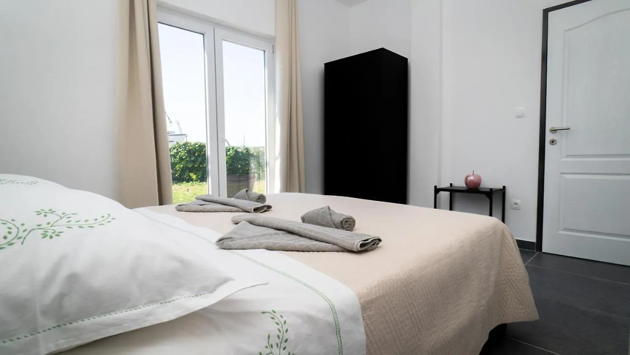 Apartman A2 S Vlastitim Bazenom Apartment Trogir Croatia