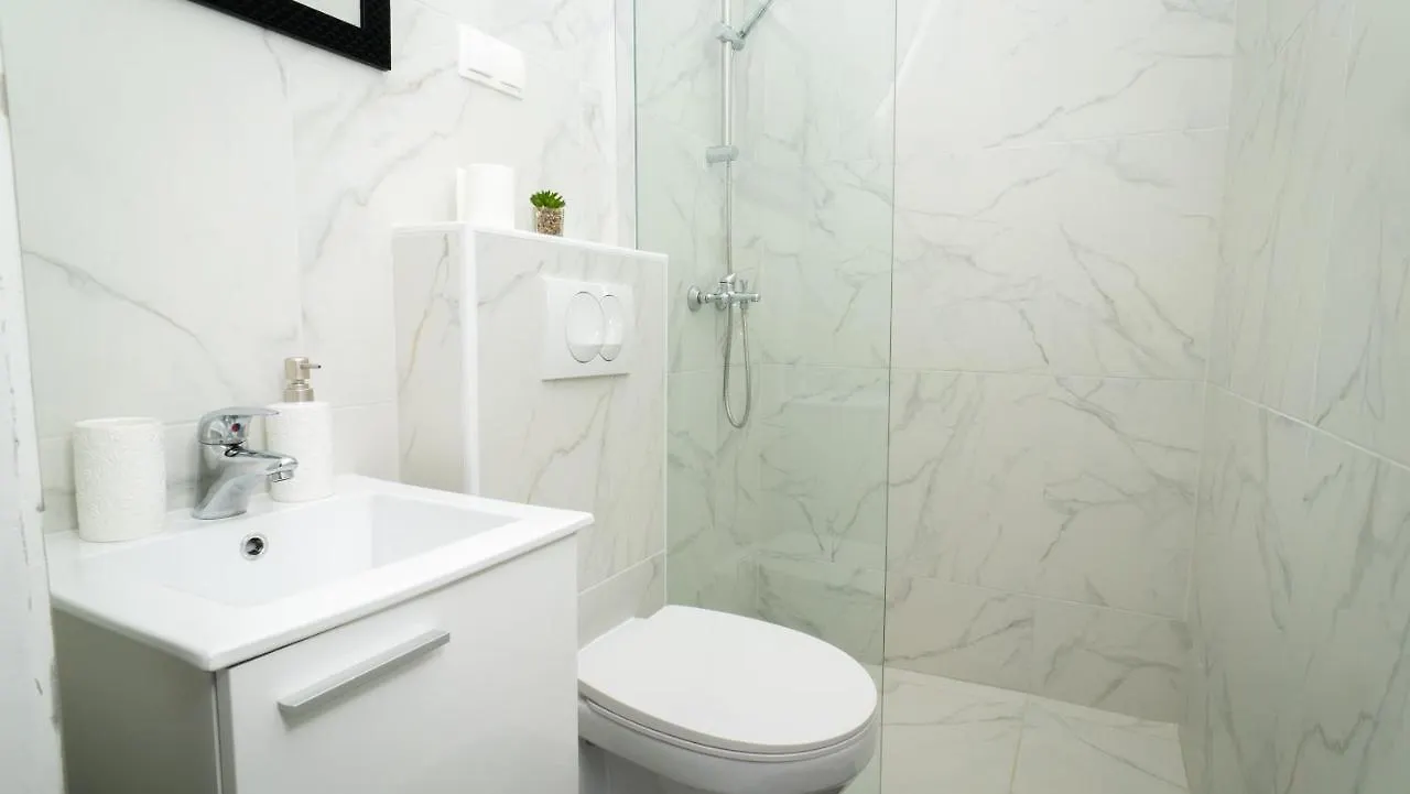 Apartman A2 S Vlastitim Bazenom Appartement Trogir